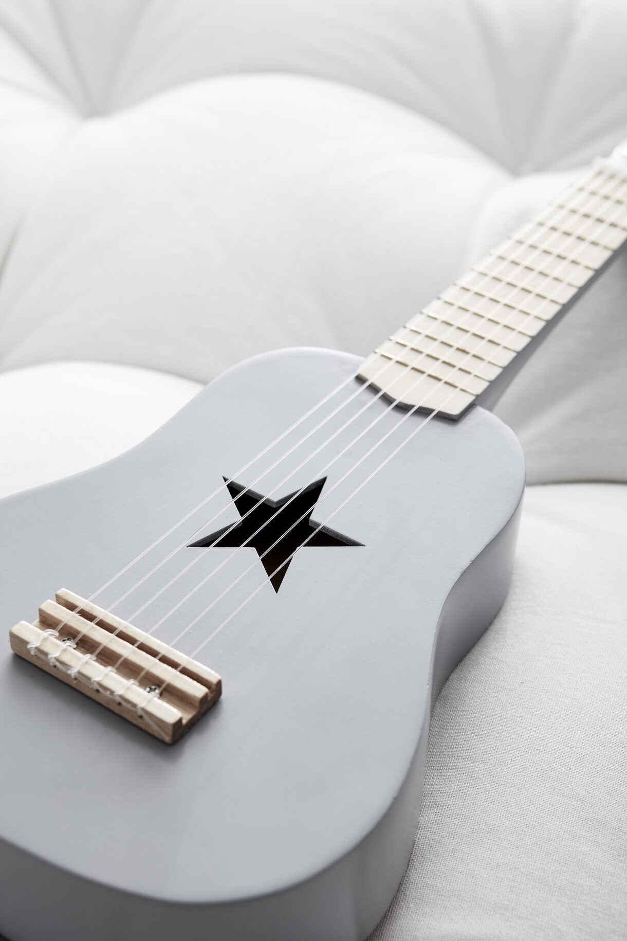 Guitar, Gray